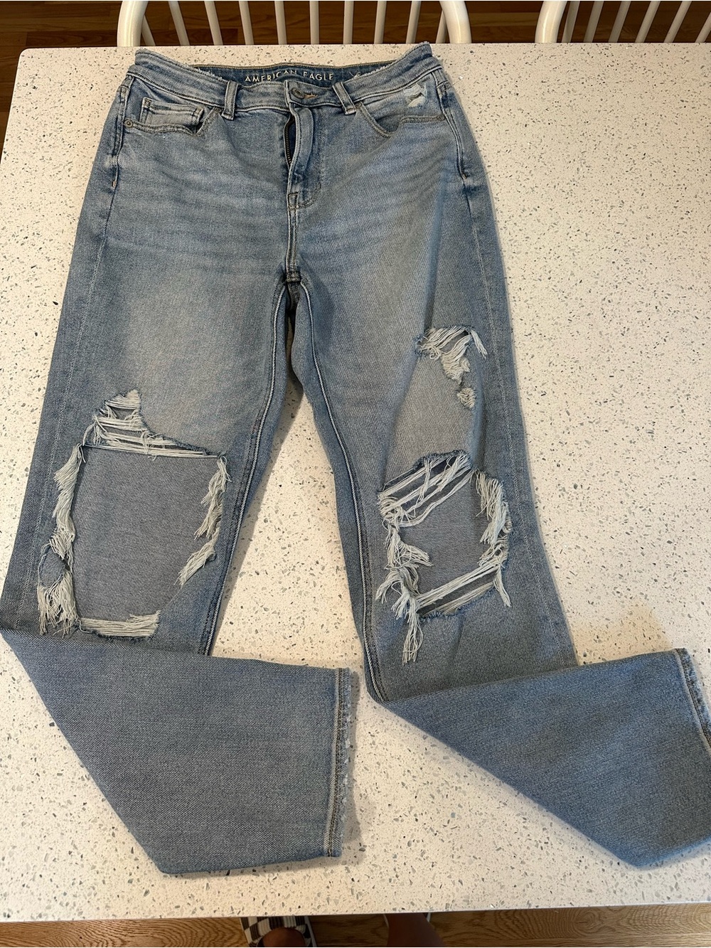 American Eagle Outfitters Light Blue Distressed Mom Jeans